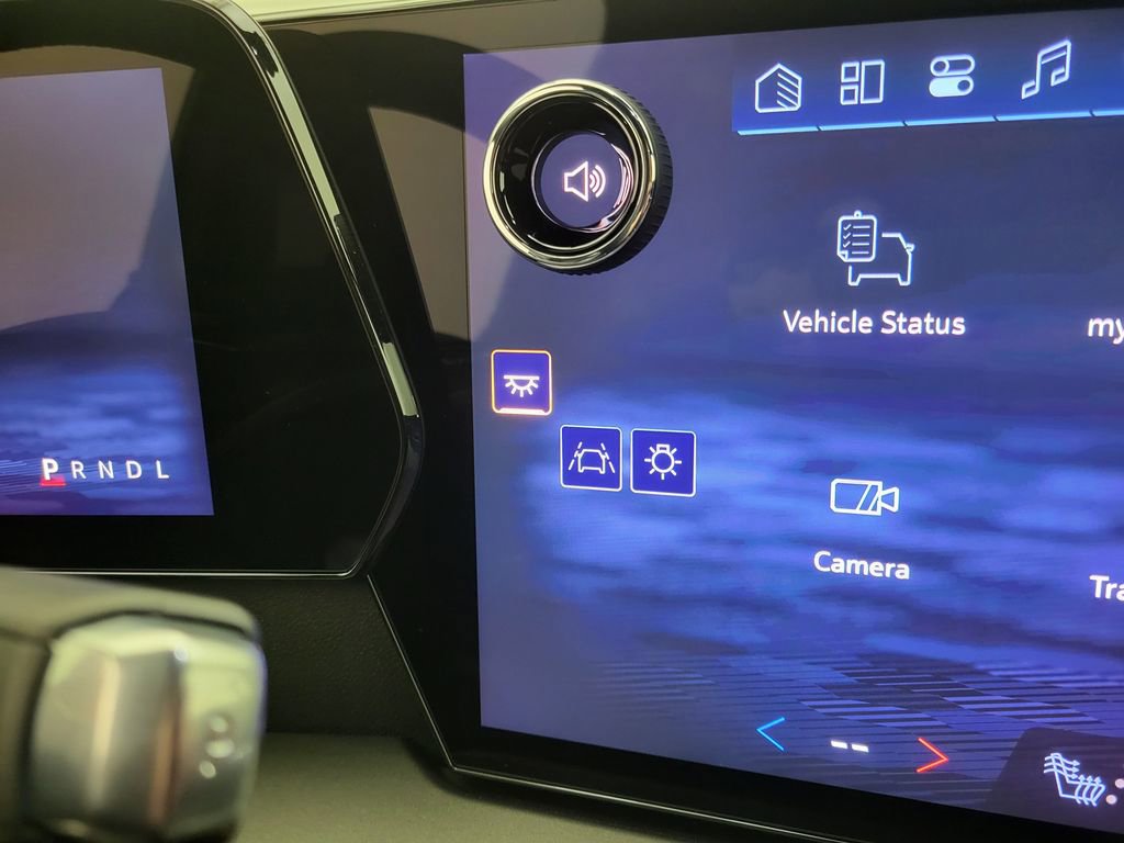 New 2026 Chevrolet Traverse LT w/ LPO, Floor Liner Package image 10