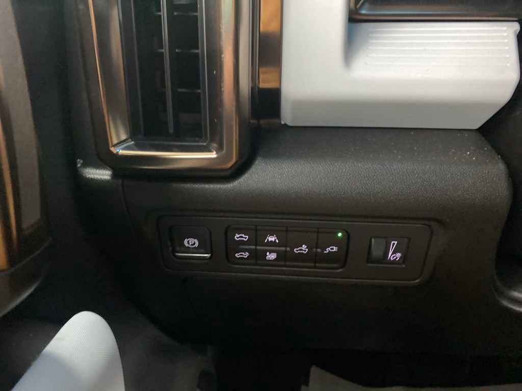 New 2025 GMC Hummer EV 3X w/ Battery Pack, 24 Module Pack image 38