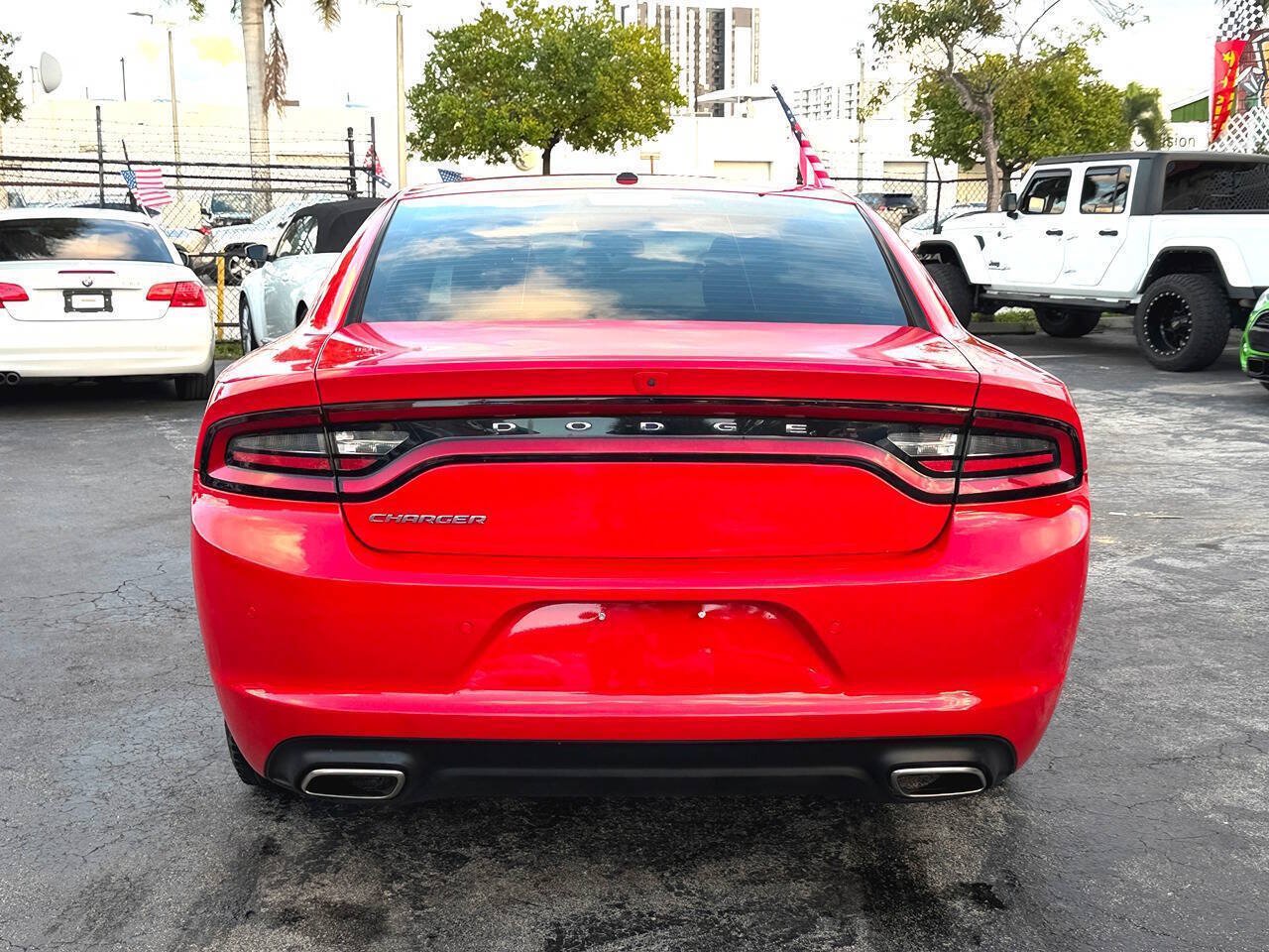 Used 2022 Dodge Charger SXT RWD image 18