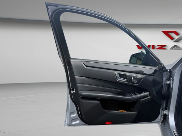 Used 2016 Mercedes-Benz E 350 4MATIC Sedan image 11