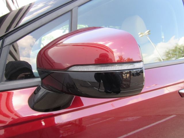 Used 2023 Kia Carnival LX image 21