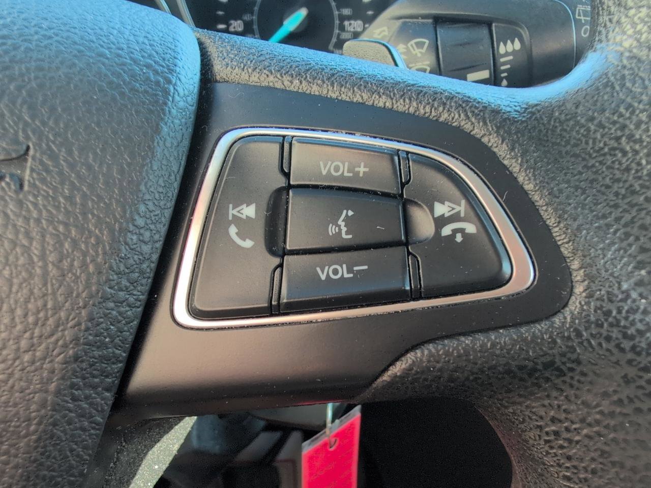 Used 2017 Ford Escape SE AWD/4WD image 19