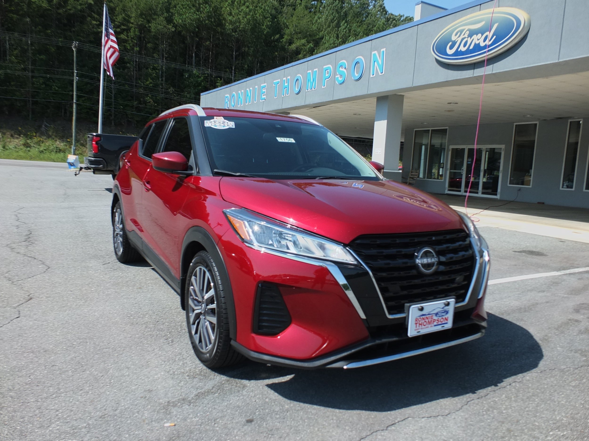 Used 2023 Nissan Kicks SV