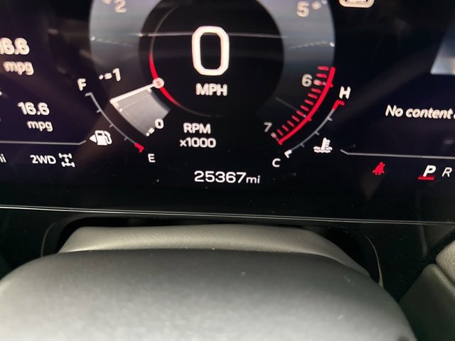 Used 2025 GMC Yukon XL Elevation image 40