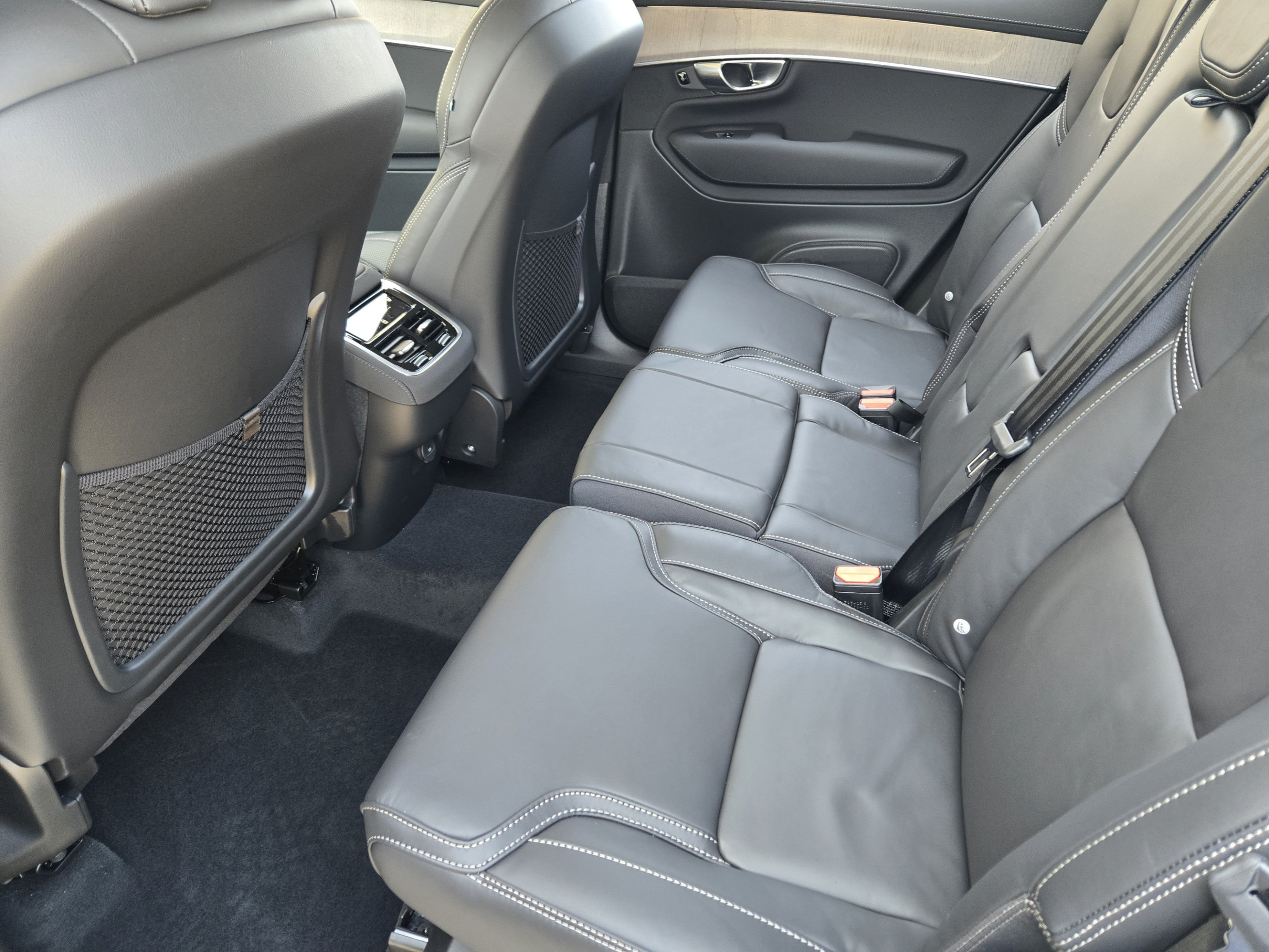 New 2027 Volvo XC90 B6 Ultra AWD/4WD image 25