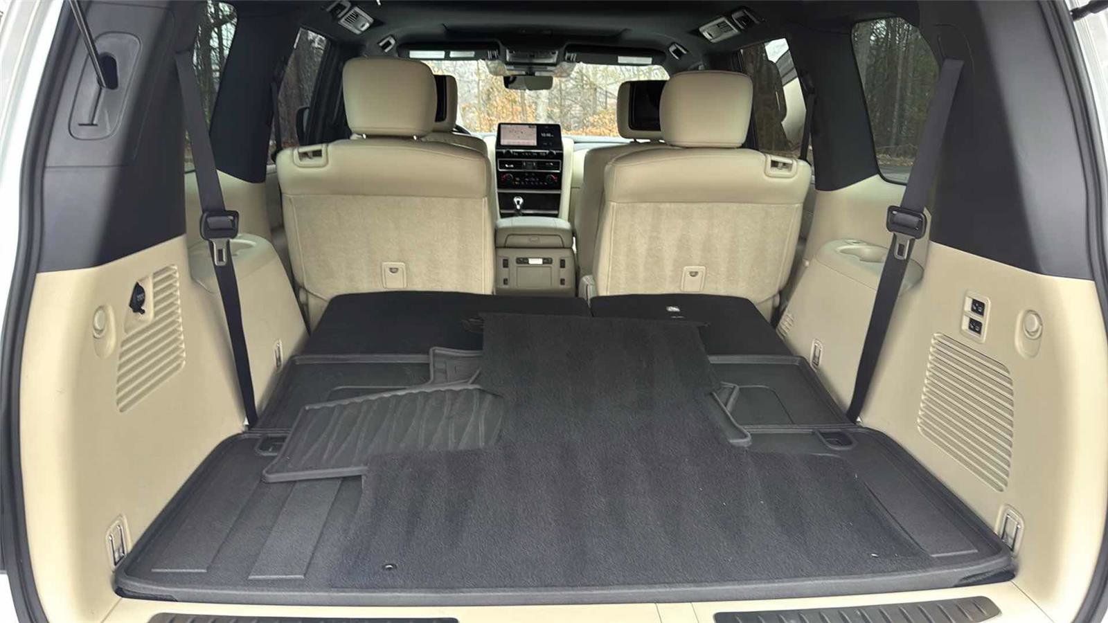 Used 2023 INFINITI QX80 Sensory w/ All-Season Package image 29