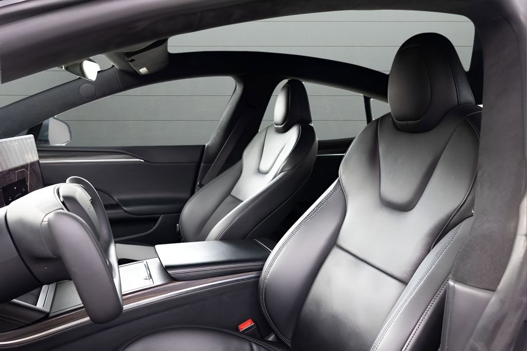 Used 2022 Tesla Model S AWD/4WD image 38