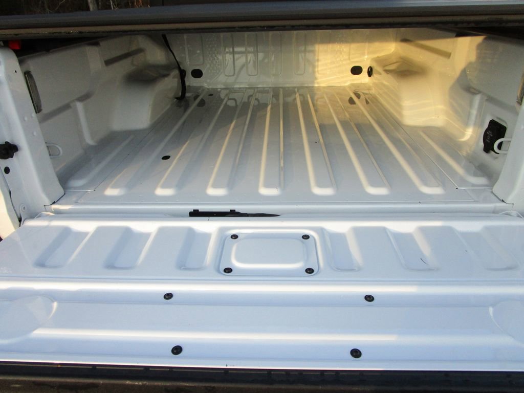 Used 2024 Jeep Gladiator Willys image 21