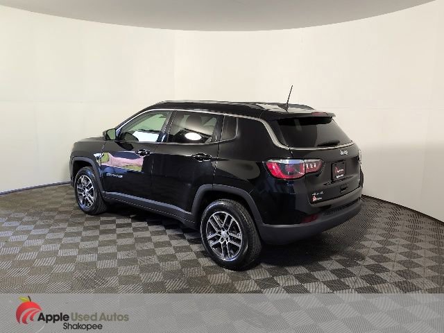 Used 2017 Jeep Compass Latitude w/ Popular Equipment Group AWD/4WD image 4