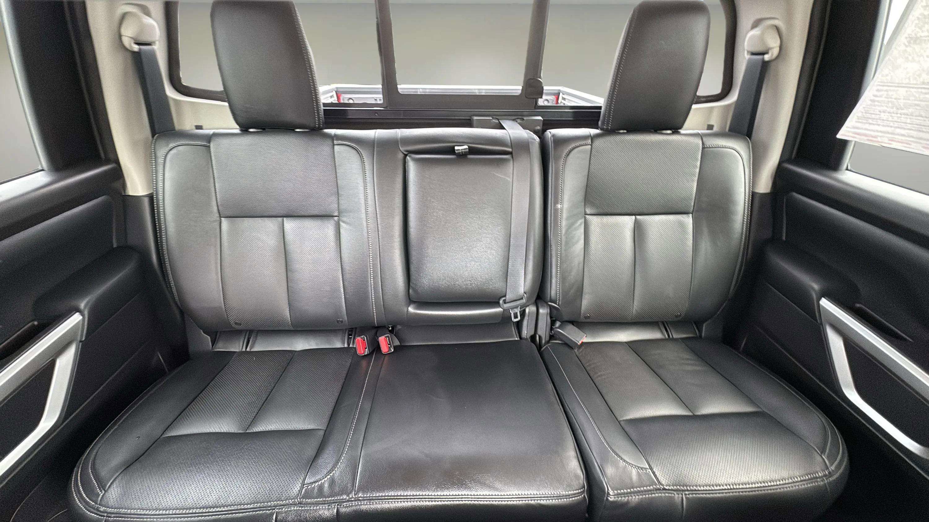 Used 2021 Nissan Titan SV w/ SV Convenience Package image 29