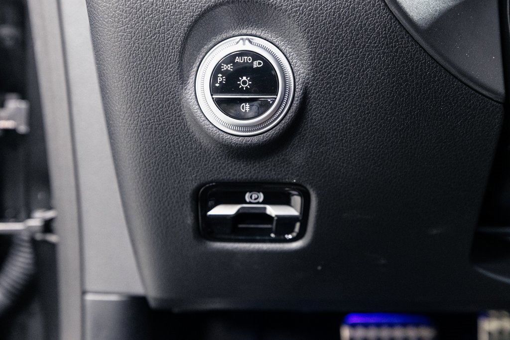 Used 2024 Mercedes-Benz CLE 450 4MATIC Cabriolet w/ Driver Assistance Package image 11