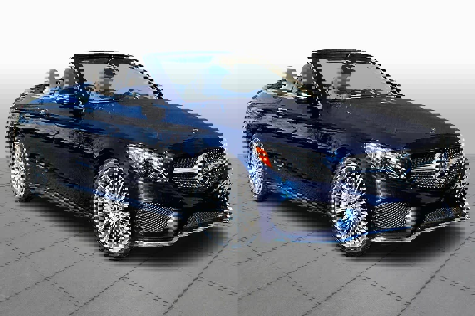 Used 2018 Mercedes-Benz C 300 Cabriolet image 3