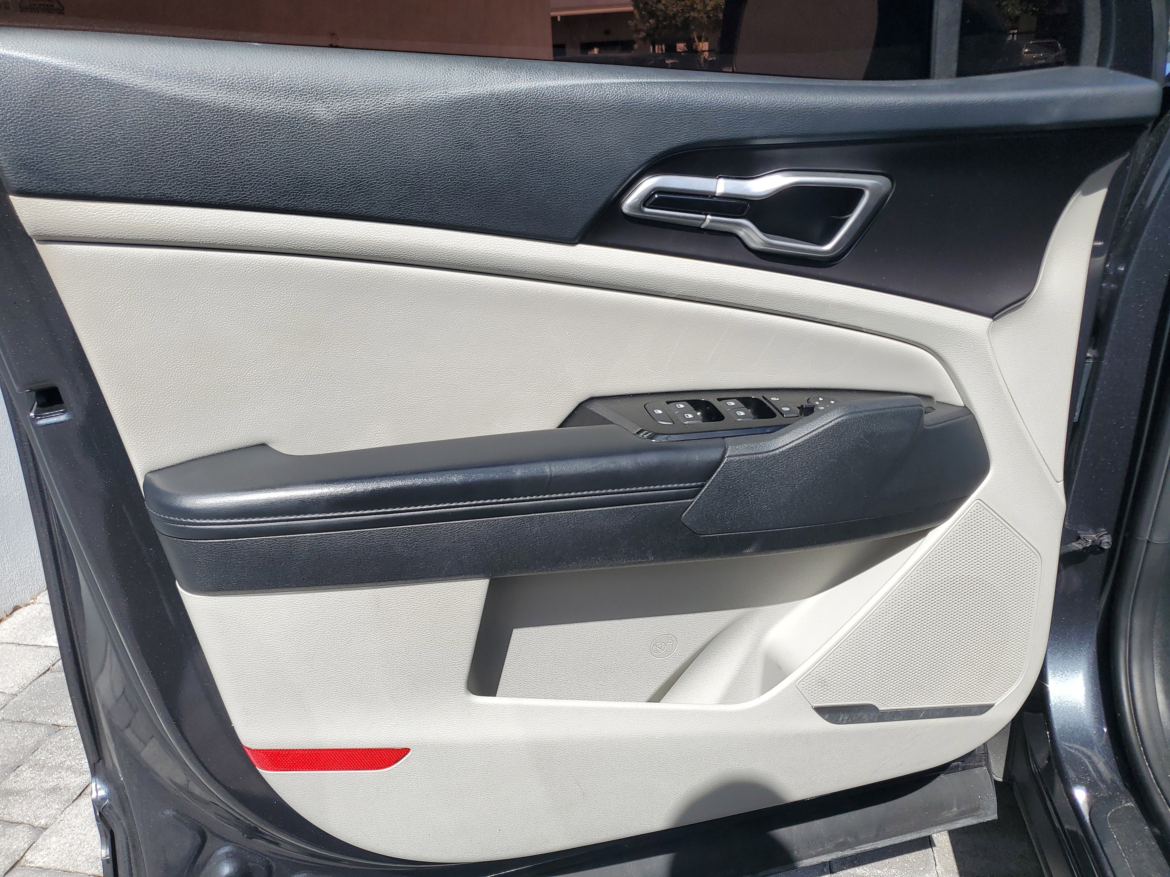 Used 2023 Kia Sportage EX image 8