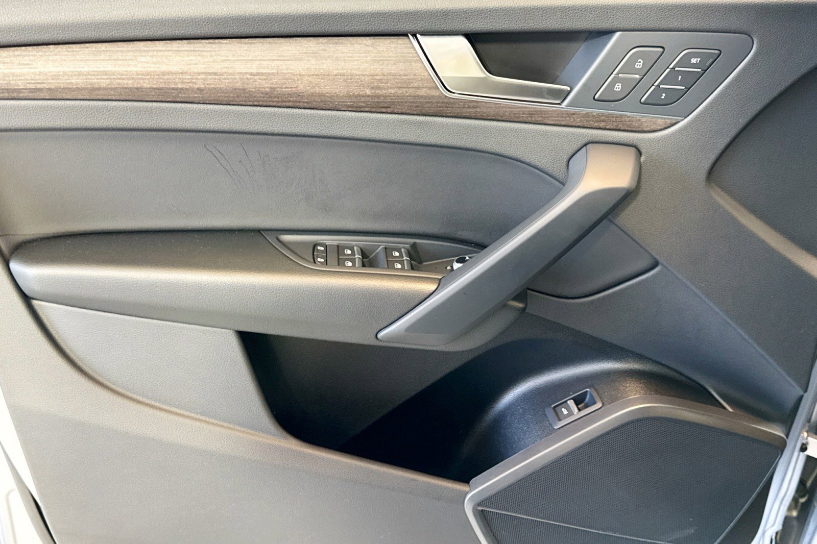 Used 2023 Audi Q5 2.0T Premium w/ Convenience Package AWD/4WD image 17