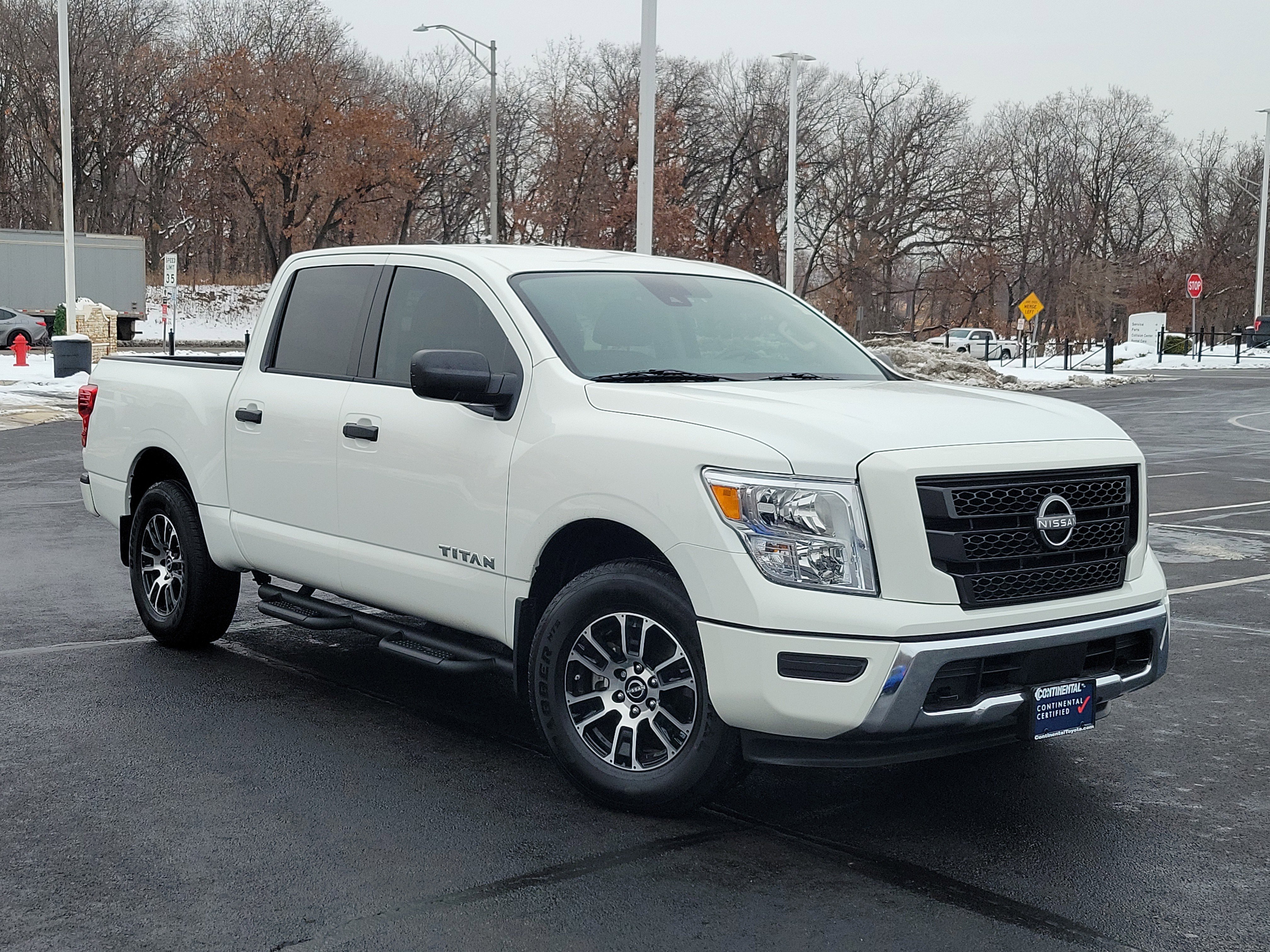 Used 2023 Nissan Titan SV w/ Accessory Utility Package image 2