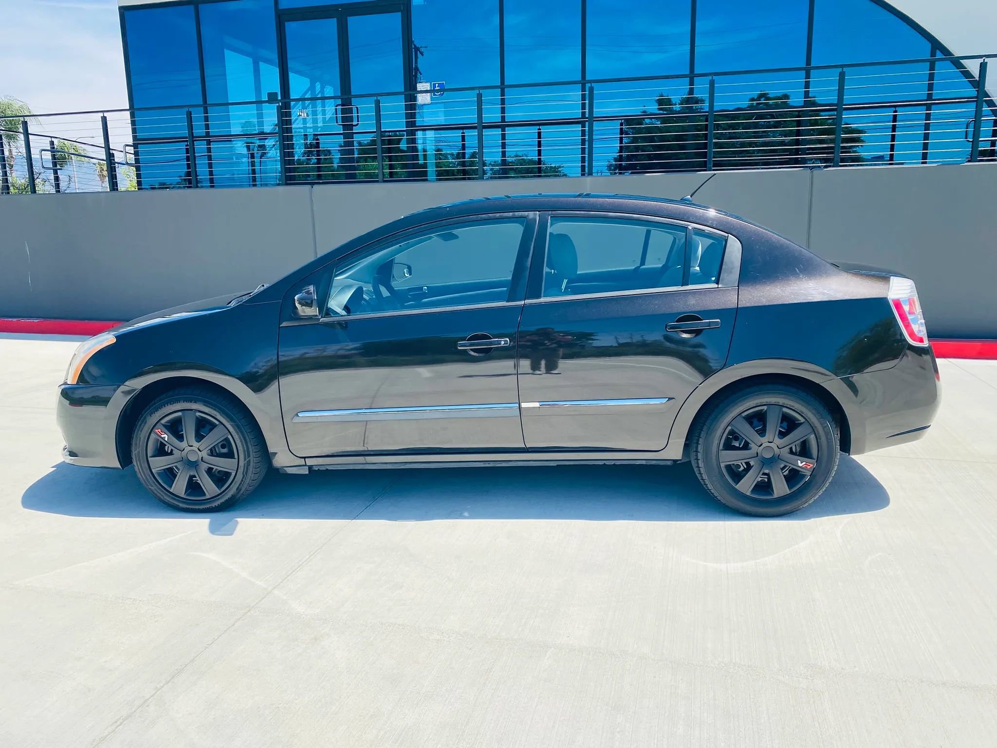 Used 2010 Nissan Sentra 2.0 S FWD image 38