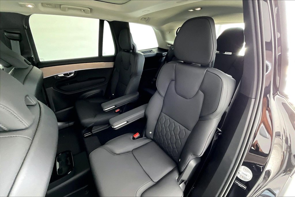 New 2026 Volvo XC90 B5 Plus AWD/4WD image 22