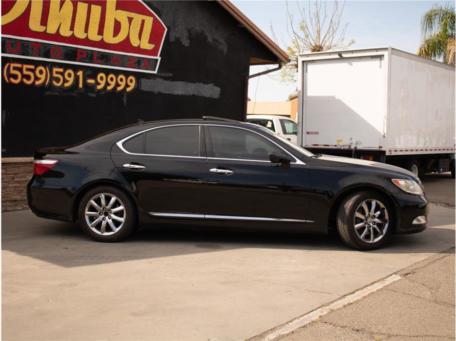 Used 2007 Lexus LS 460 RWD image 7