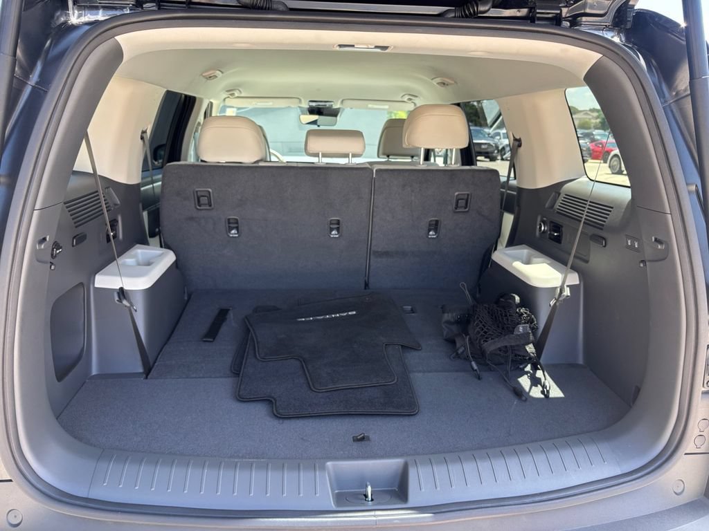 Used 2025 Hyundai Santa Fe SEL FWD image 18