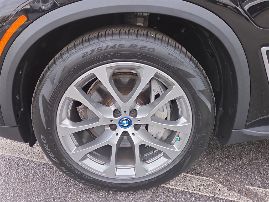 Used 2023 BMW X5 xDrive45e image 9