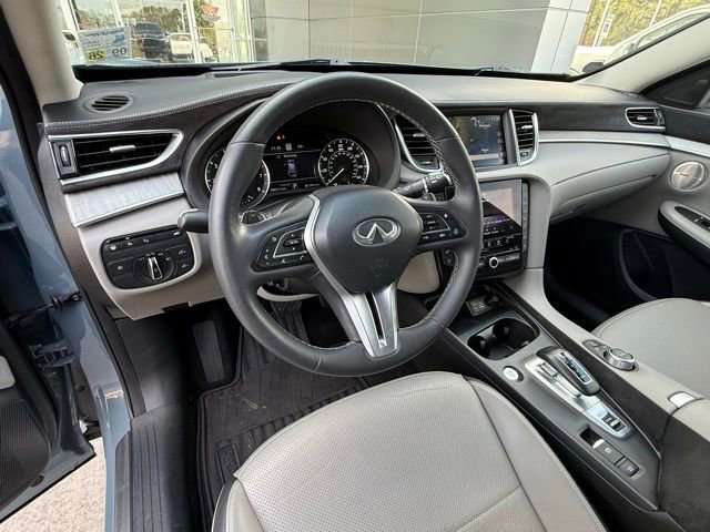 Used 2023 INFINITI QX50 Sensory w/ Accent Package FWD image 10