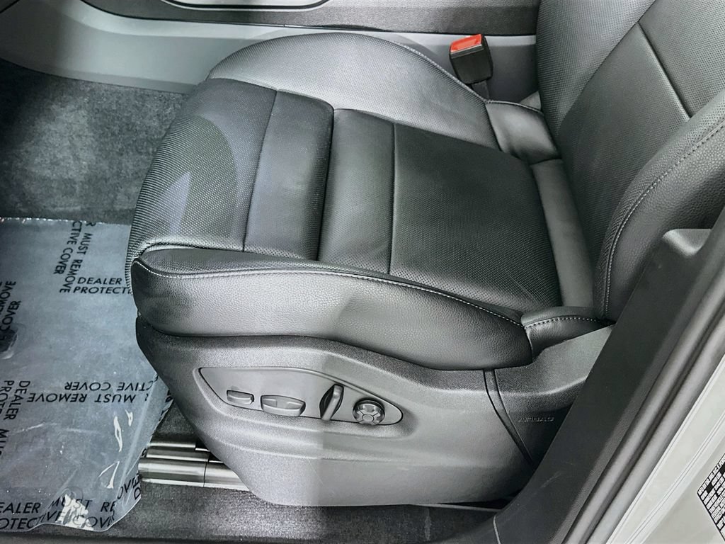 Certified 2024 Porsche Cayenne AWD/4WD image 22