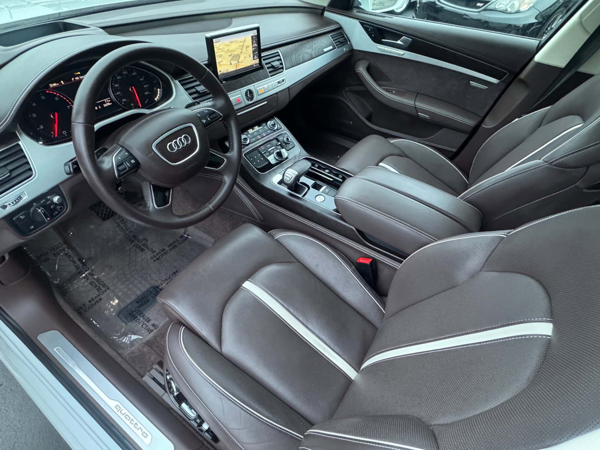 Used 2017 Audi A8 L 4.0T image 4