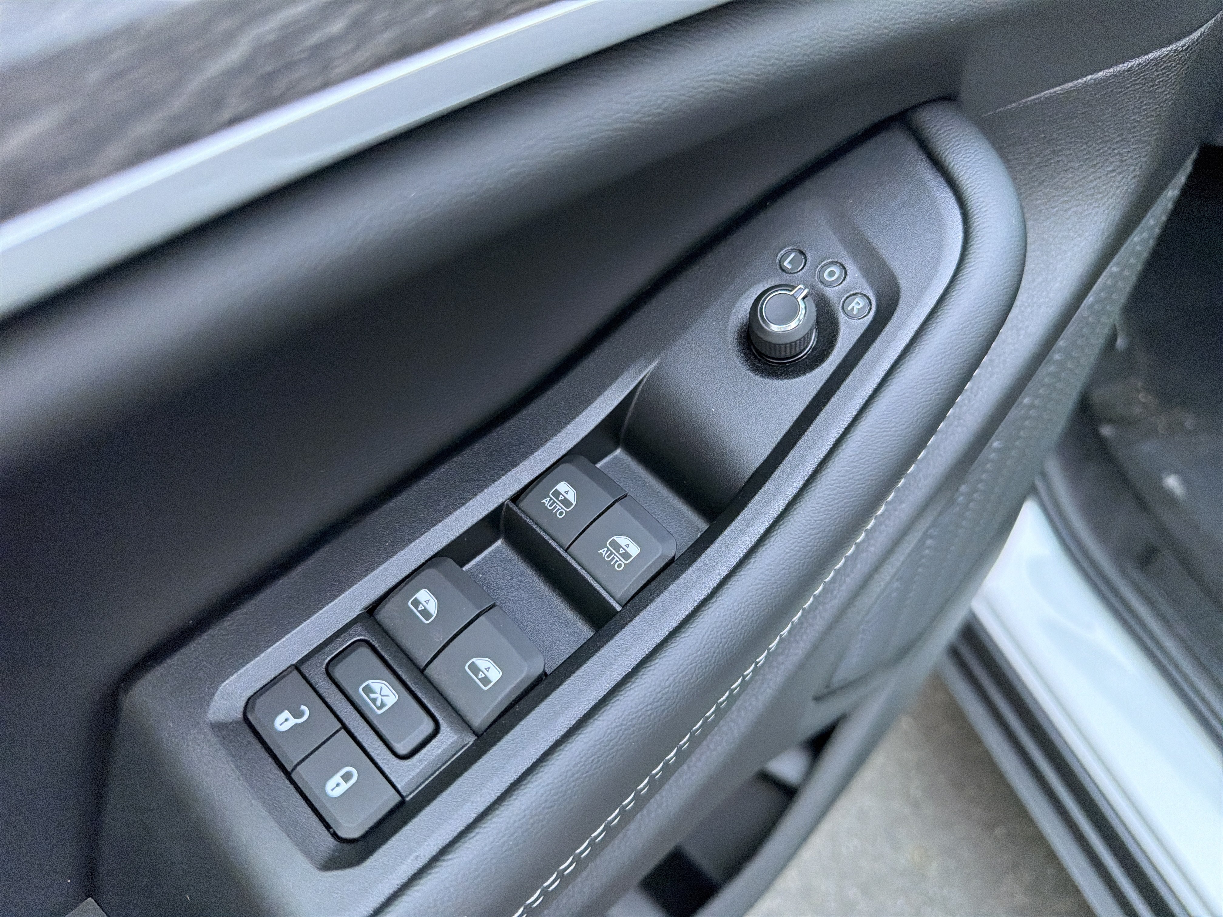 New 2026 Jeep Grand Cherokee L 4WD image 16