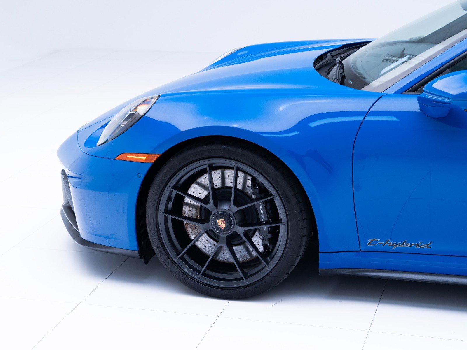 Certified 2025 Porsche 911 Carrera 4 GTS AWD/4WD image 11