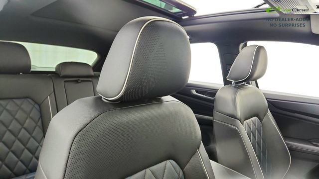 Used 2025 Volkswagen Atlas Cross Sport SEL Premium R-Line AWD/4WD image 24