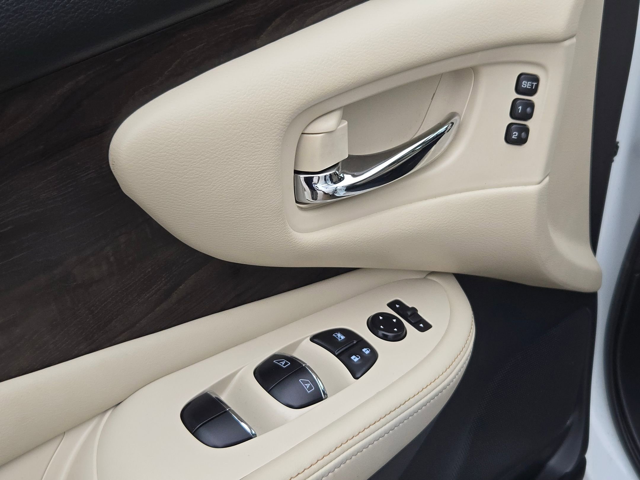 Certified 2024 Nissan Murano Platinum w/ Cargo Package image 13