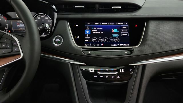 Certified 2025 Cadillac XT5 Premium Luxury w/ LPO, Floor Liner Package image 16