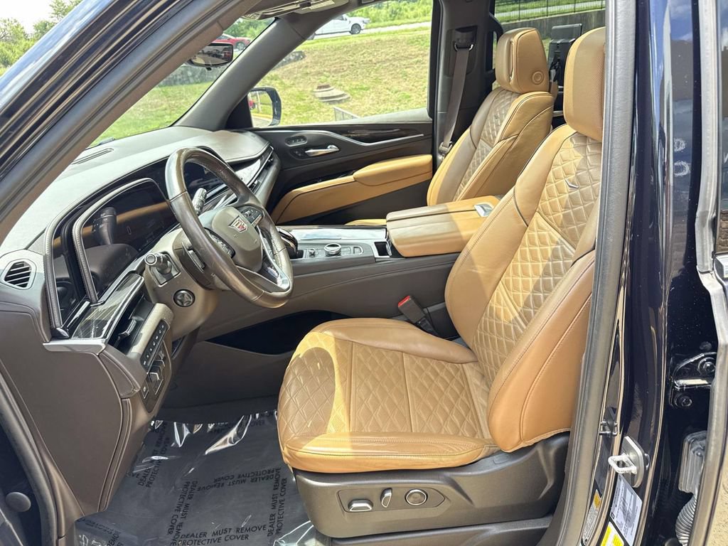 Used 2021 Cadillac Escalade ESV Premium Luxury w/ Driver Assist Tech Package AWD/4WD image 6