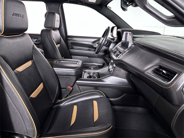 Used 2024 GMC Yukon AT4 w/ Technology Package image 29