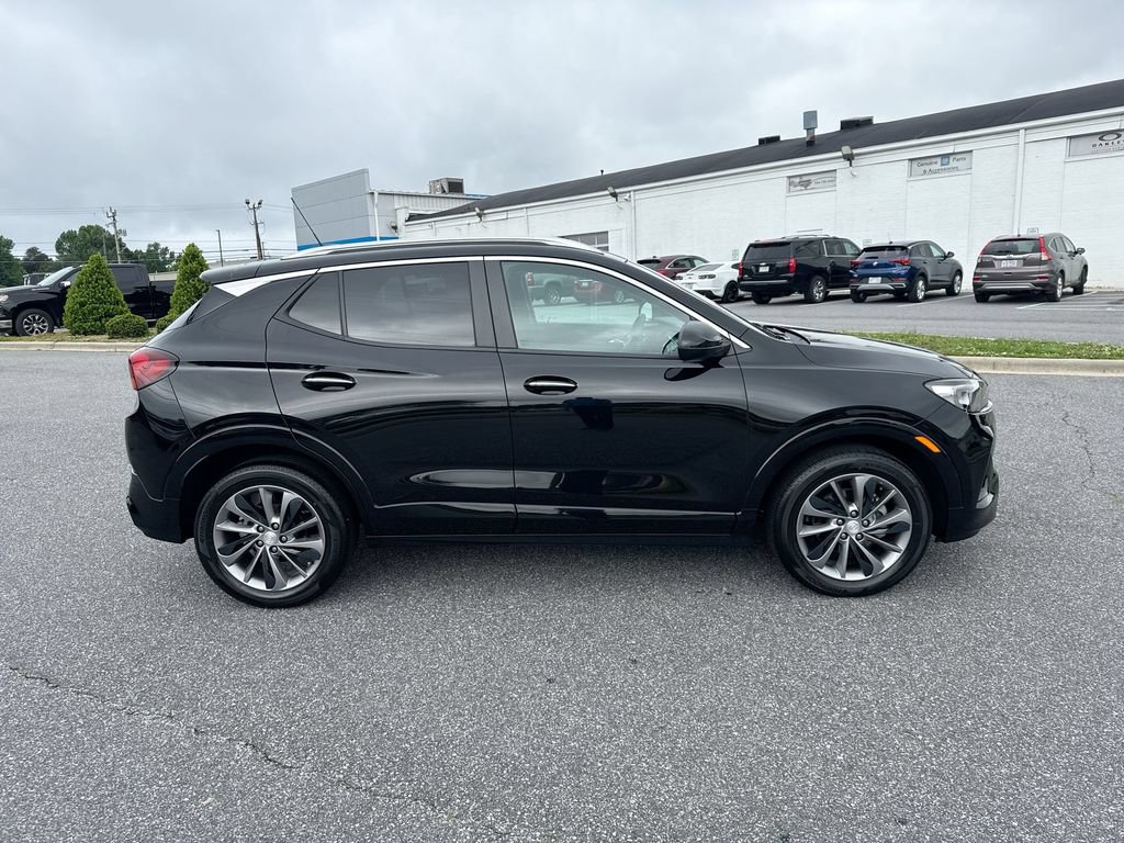 Certified 2023 Buick Encore GX Select w/ Sport Touring Package FWD image 7