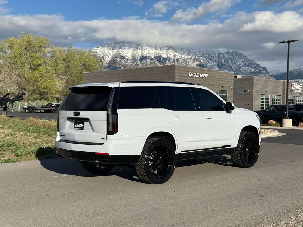Used 2026 Cadillac Escalade Platinum Sport w/ LPO, ONYX Package AWD/4WD image 9