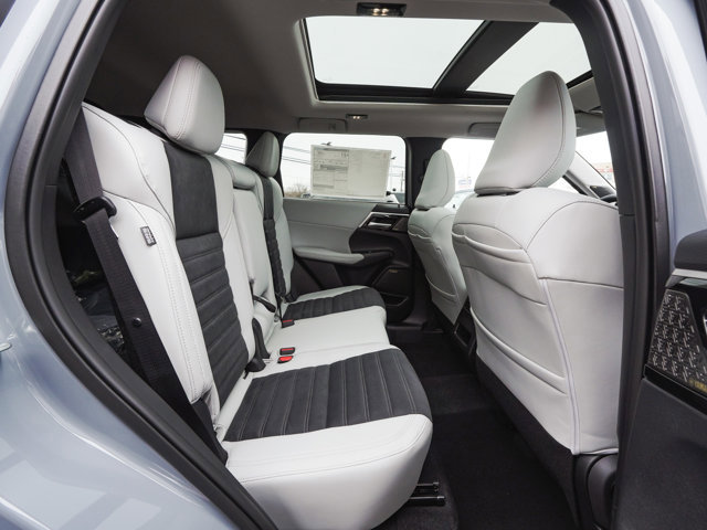 New 2026 Mitsubishi Outlander SE AWD/4WD image 46
