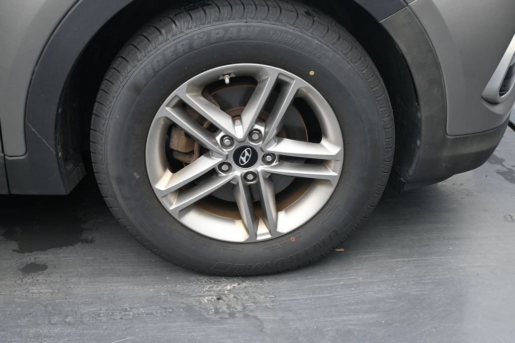 Used 2018 Hyundai Santa Fe Sport w/ 2.4L Value Package 02 FWD image 12