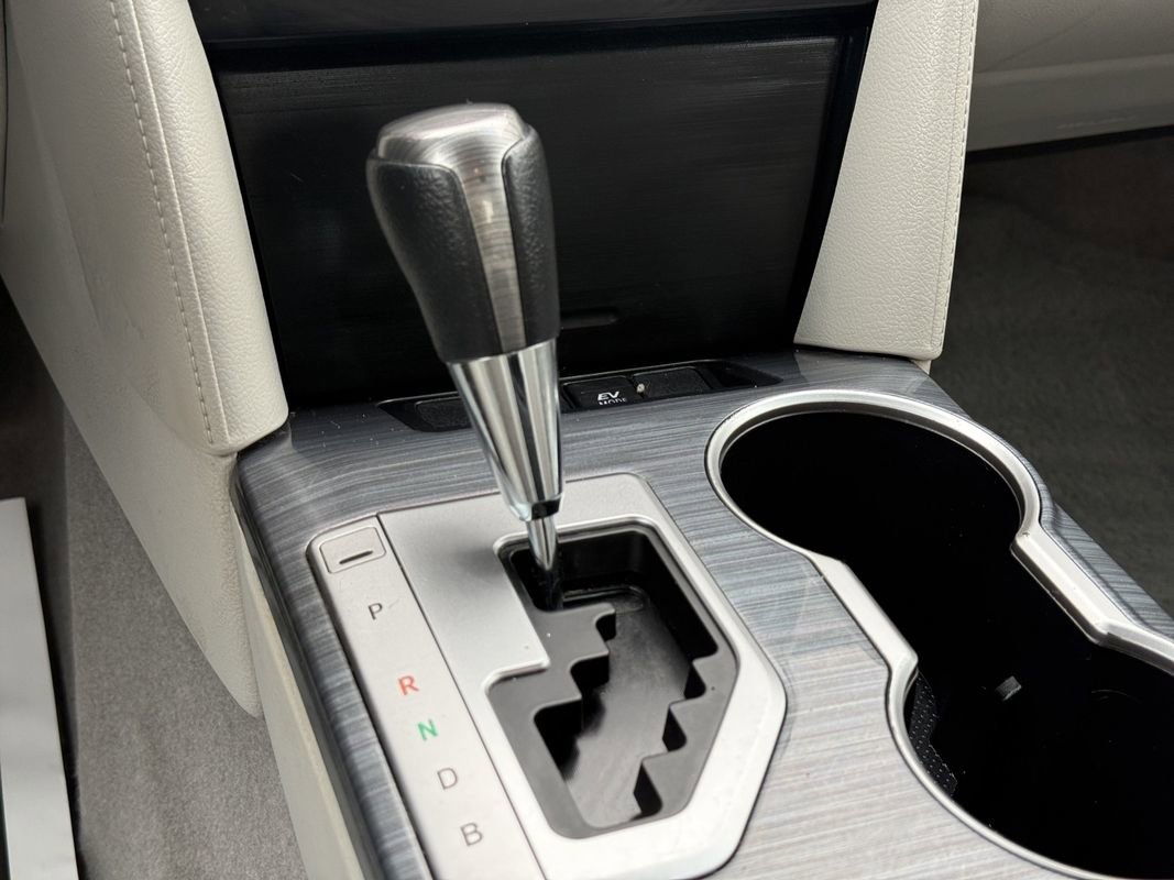 Used 2013 Toyota Camry LE image 15