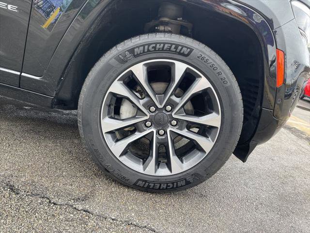 Certified 2023 Jeep Grand Cherokee Overland image 11