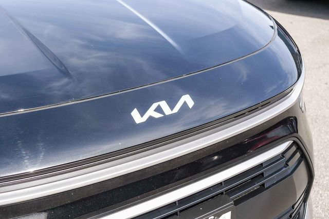 Certified 2025 Kia Niro EX image 12