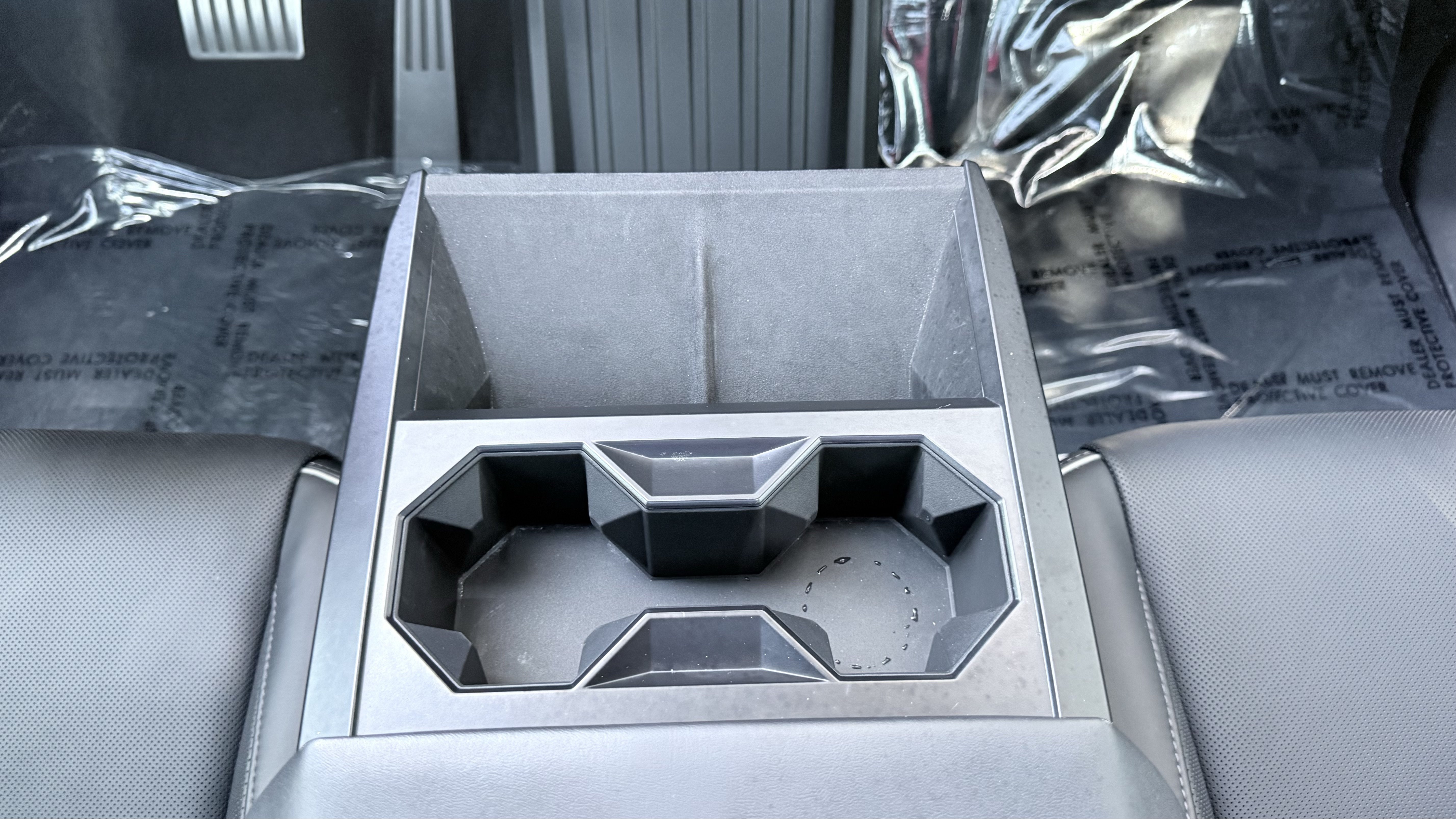Used 2025 Tesla Cybertruck AWD Crew Cab image 13