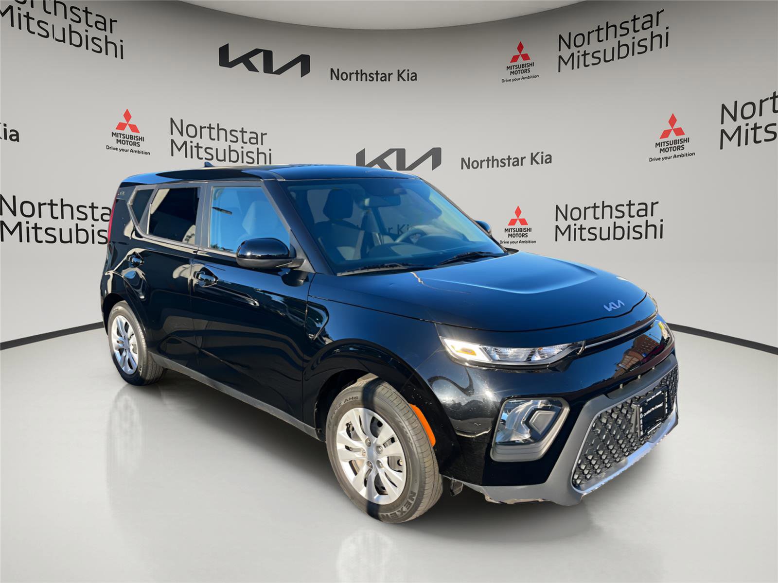 Used 2022 Kia Soul LX FWD image 5