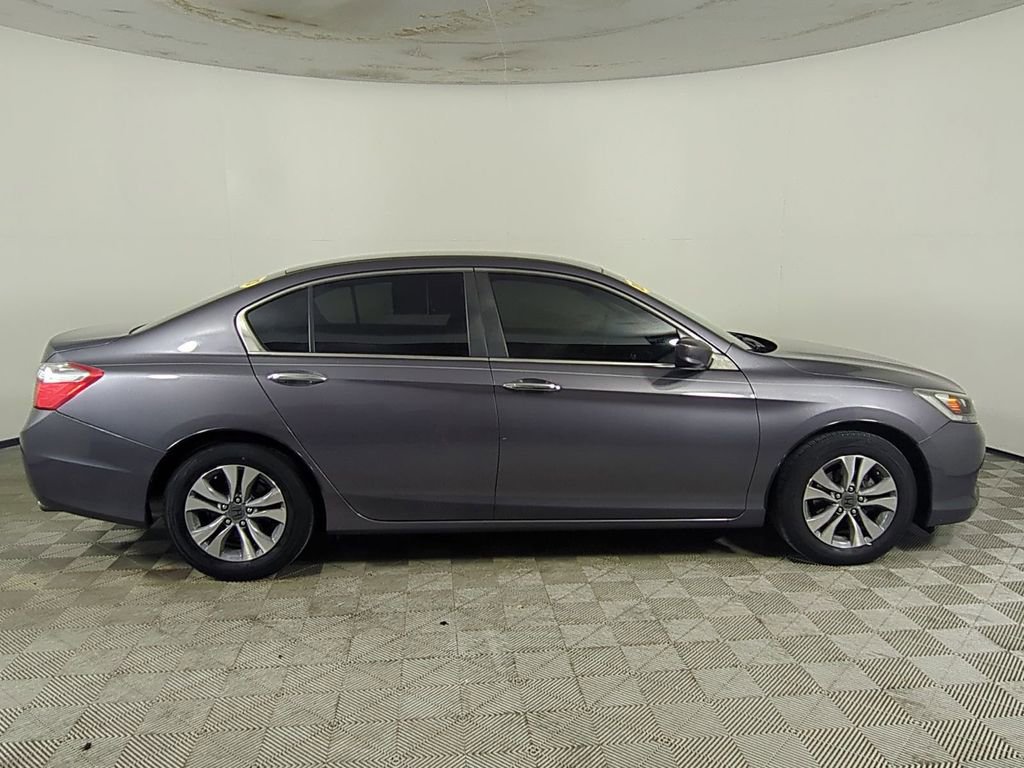 Used 2013 Honda Accord LX image 4