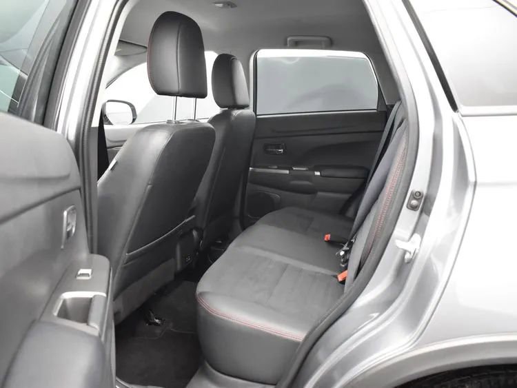 Used 2025 Mitsubishi Outlander Sport SE AWD/4WD image 15