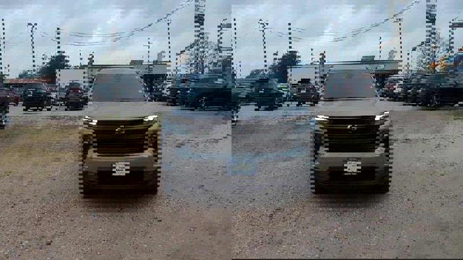 Used 2025 Chevrolet Traverse LT w/ Midnight/Sport Edition FWD image 3