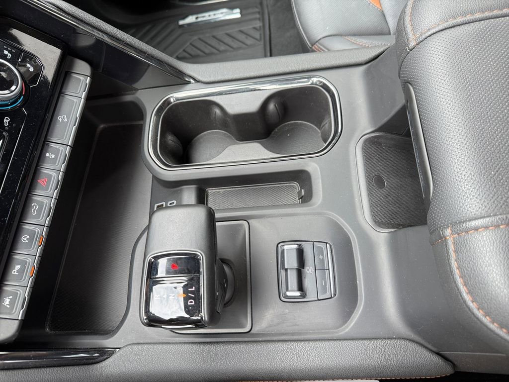 Used 2024 GMC Sierra 1500 AT4 w/ Technology Package AWD/4WD image 23