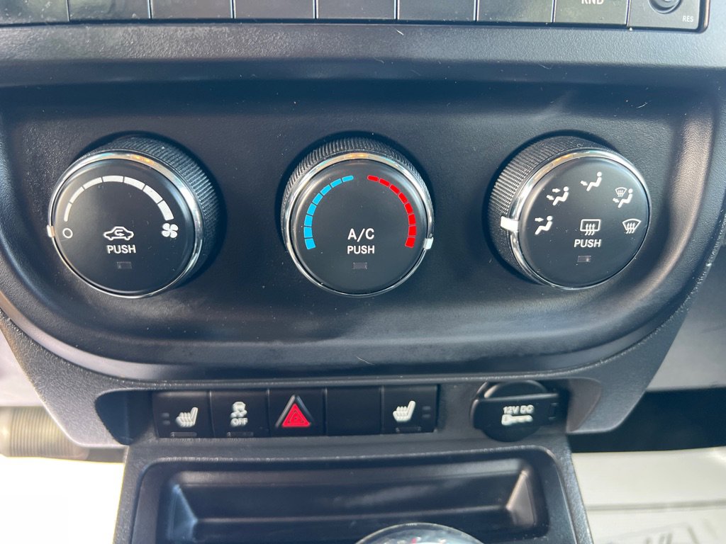 Used 2016 Jeep Patriot 4WD image 34