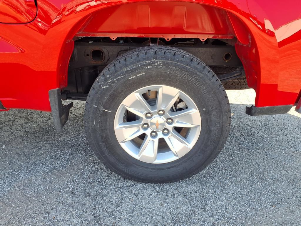 Used 2025 Chevrolet Silverado 1500 LT RWD image 24