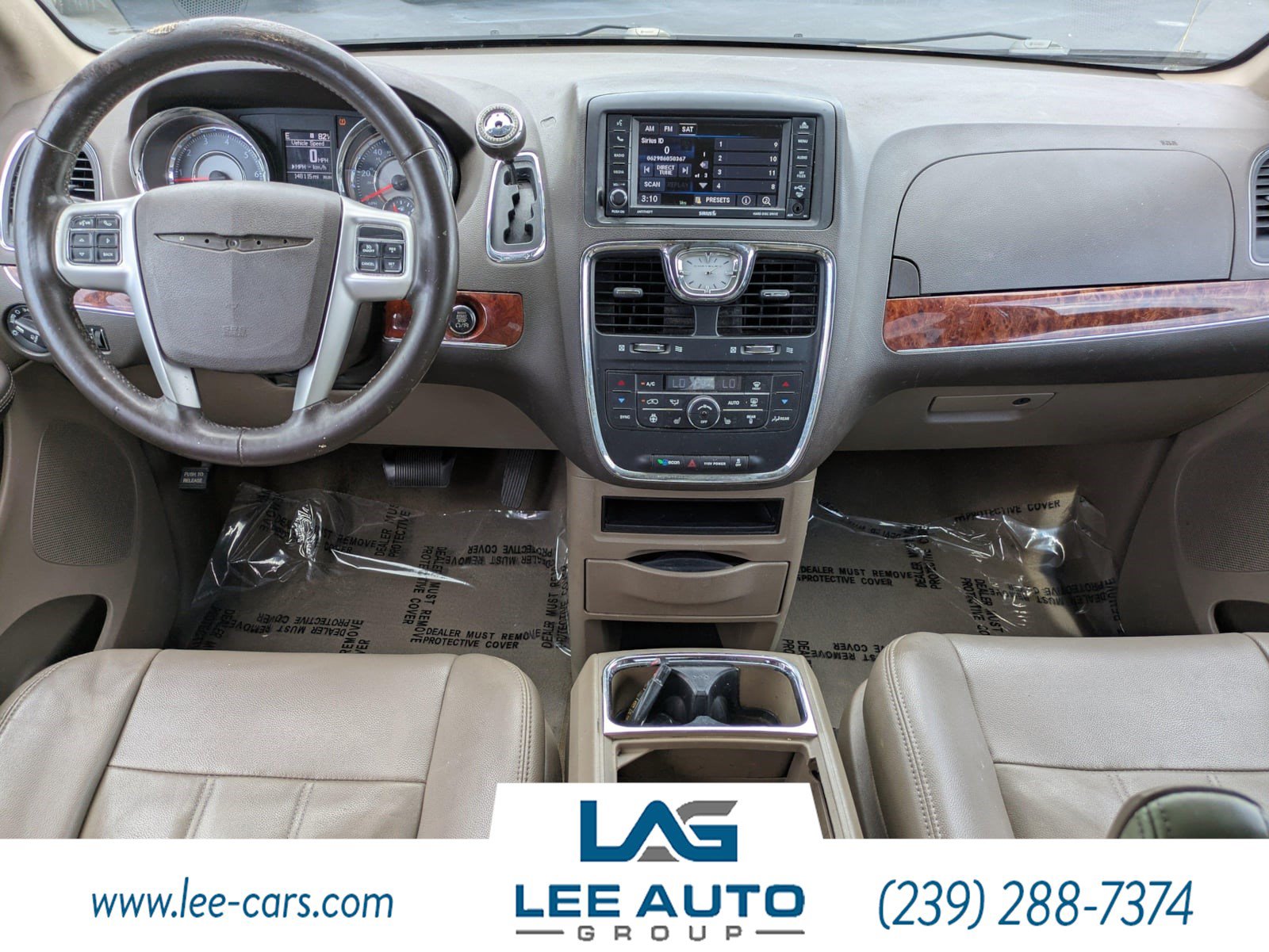Used 2014 Chrysler Town & Country Touring w/ Driver Convenience Group FWD image 14